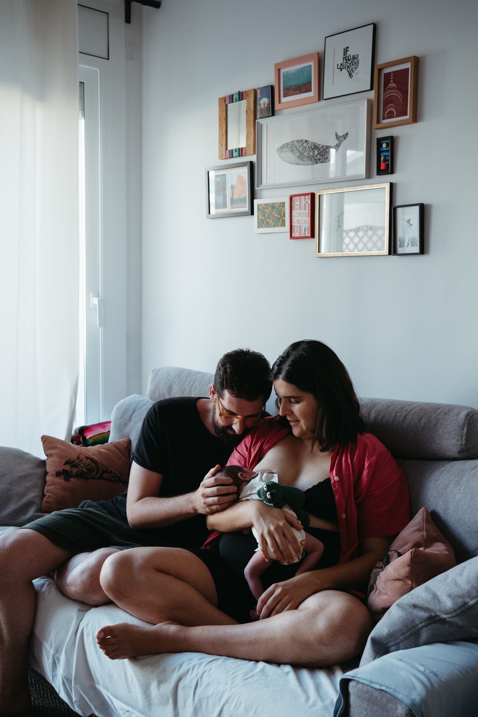 Familia en el posparto, en casa